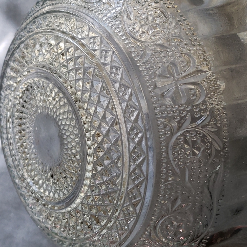 KIG Indonesia Glass Sandwich Pattern 7-1/2″ Bowl